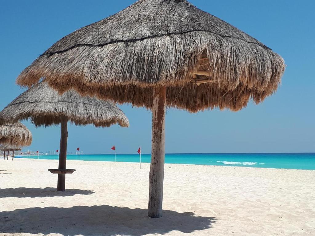 Private Room. Brisas. Zona Hotelera. Cancún Buitenkant foto